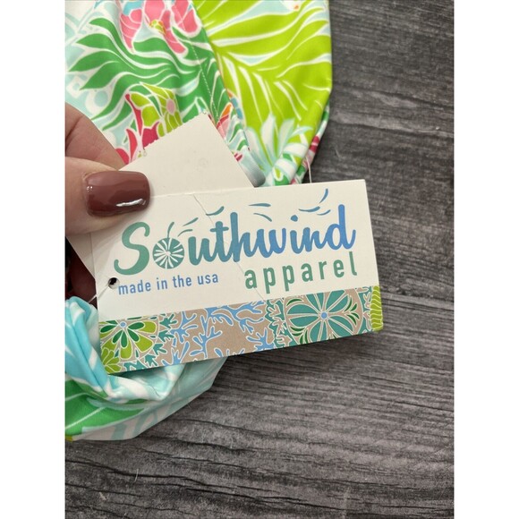 Southwind Apparel Short Dress Size XS UPF 50 (EF) Pineapples - Picture 7 of 8